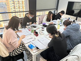 超级学长专注于研究出国留学考试培训